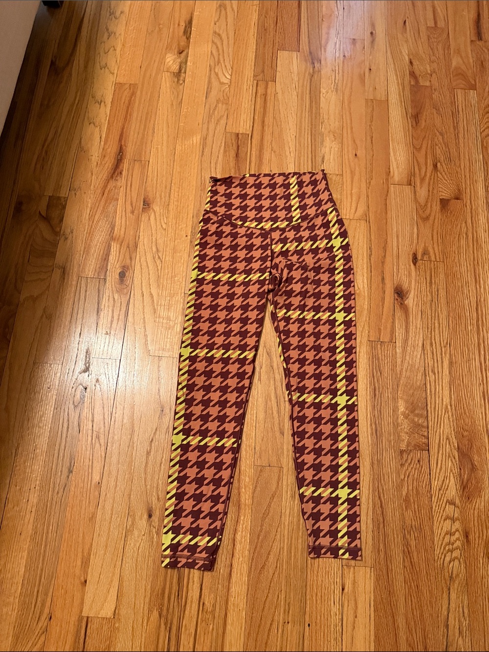 High-Waist Aerie Houndstooth Leggings in Rust & Yellow